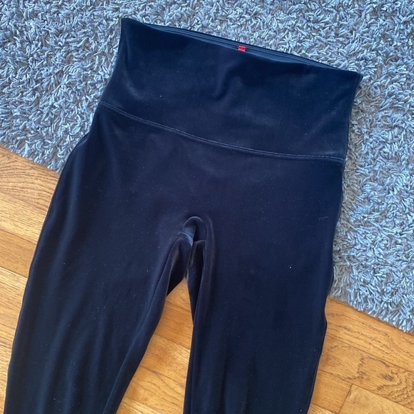 Spanx Black Velvet Leggings Size Xl - Picture 9 of 17